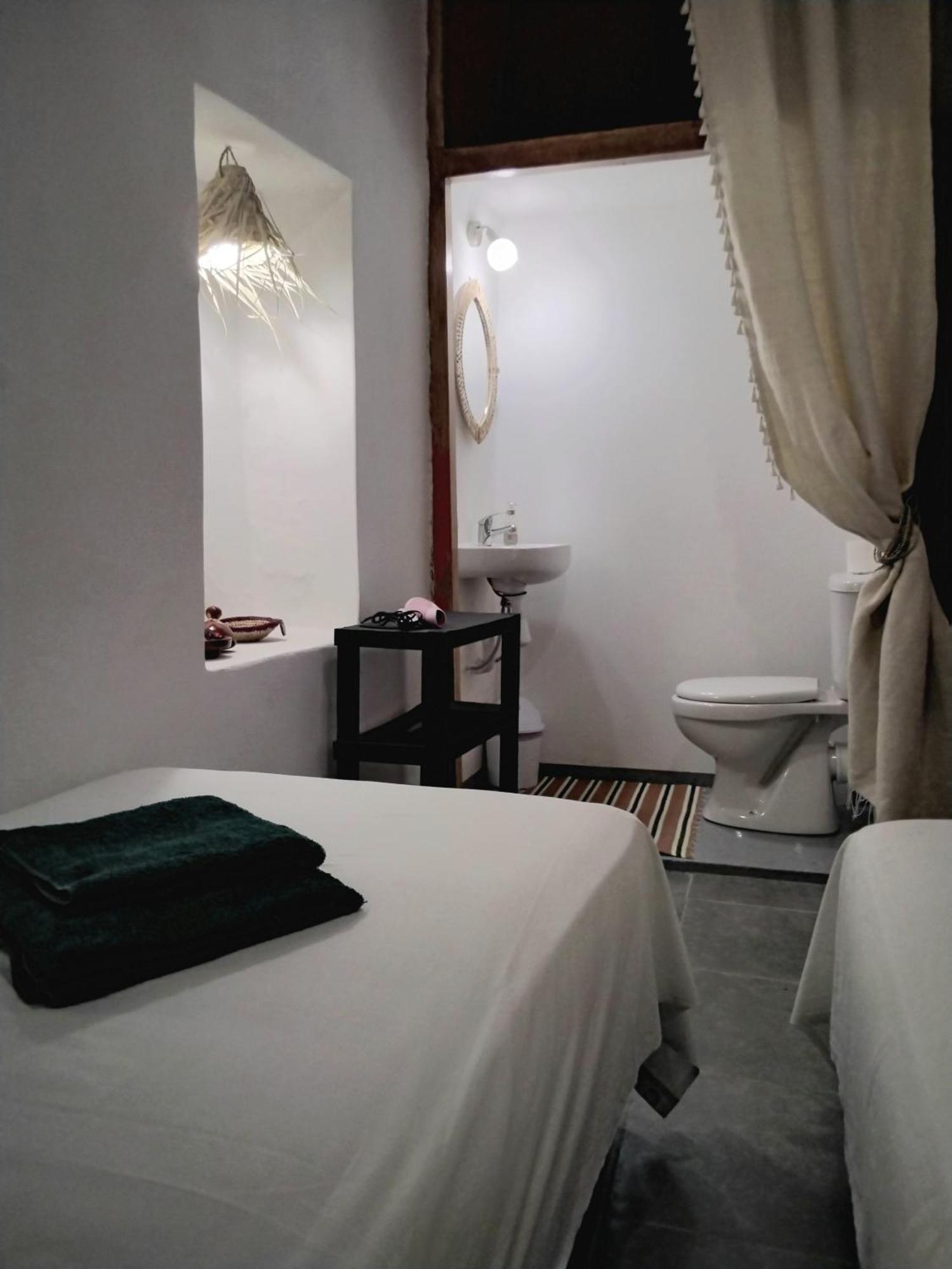 Riad Bouchouari 33 Marrakesh Phòng bức ảnh